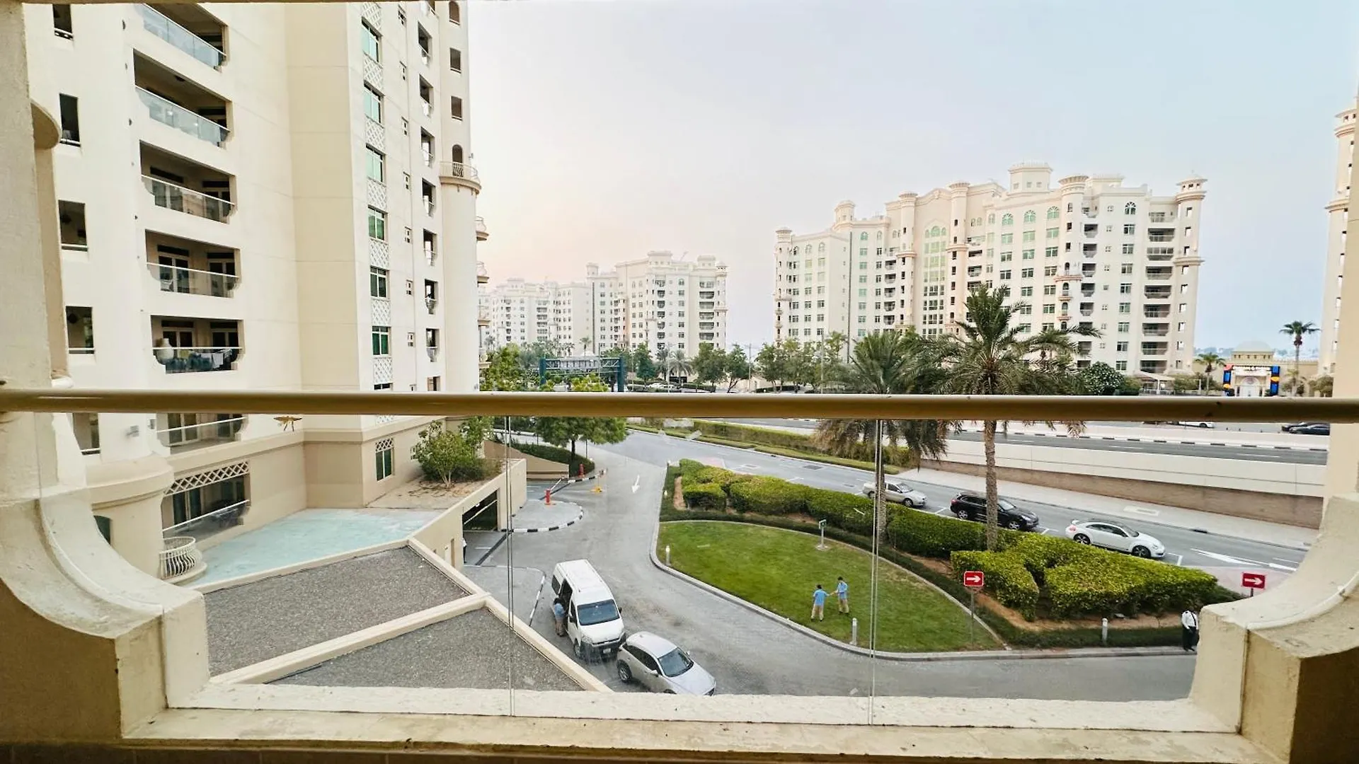 Luxury 3 Bed Apartment At Palm Jumeirah Dubai