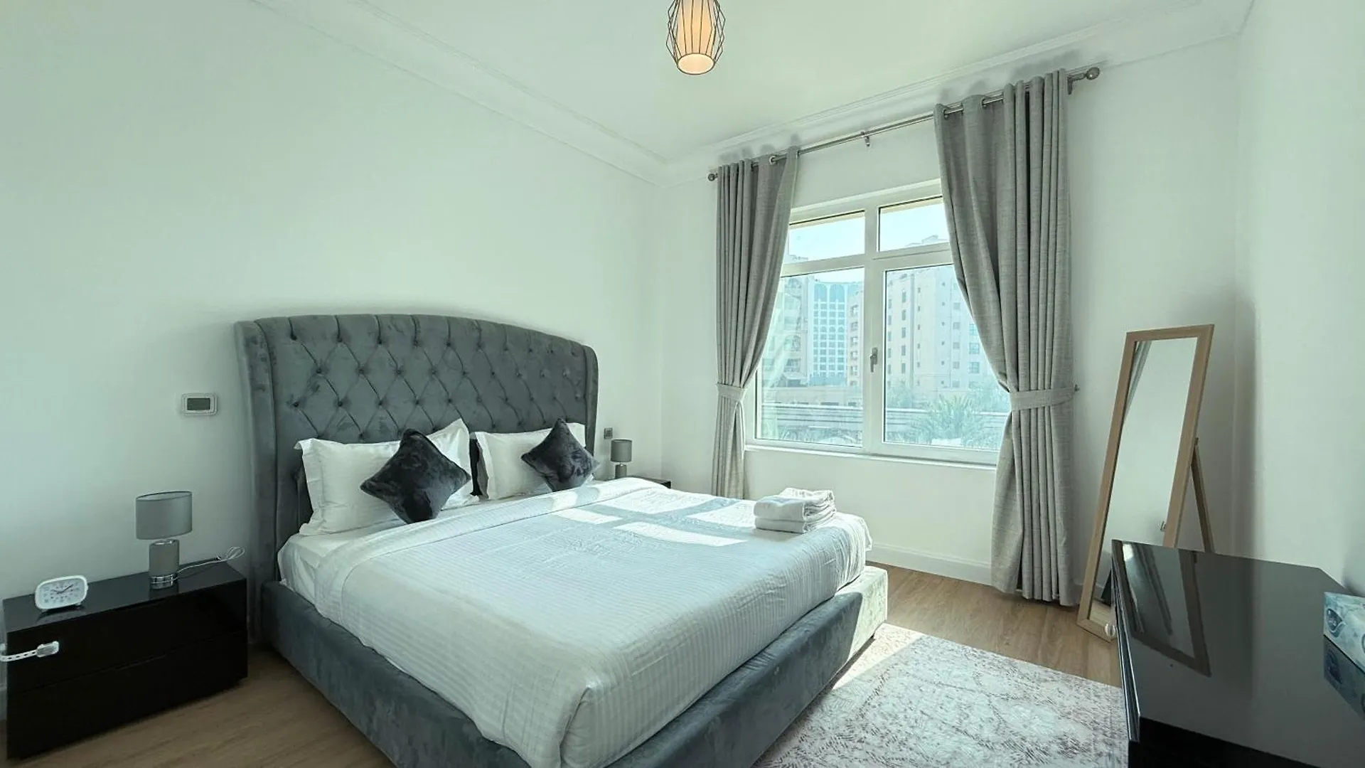 Luxury 3 Bed Apartment At Palm Jumeirah Dubai 0*,  United Arab Emirates