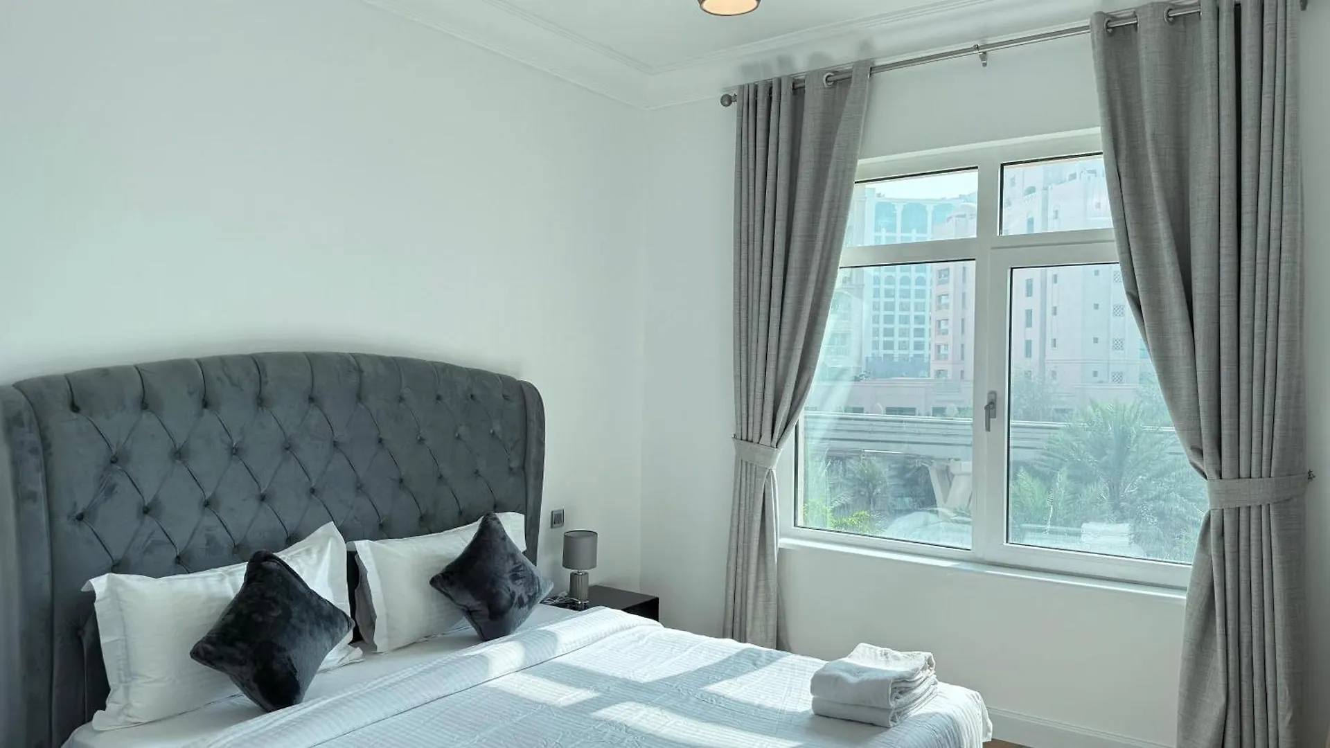 Luxury 3 Bed Apartment At Palm Jumeirah Dubai 0*,