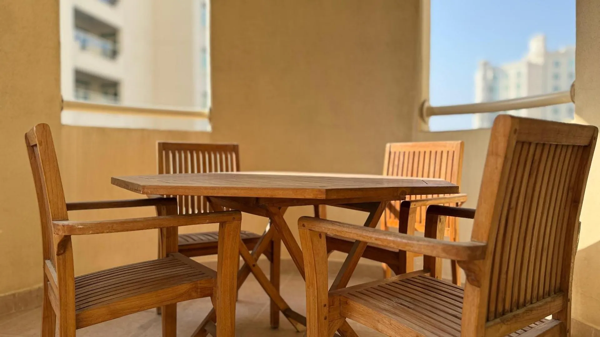Luxury 3 Bed Apartment At Palm Jumeirah Dubai