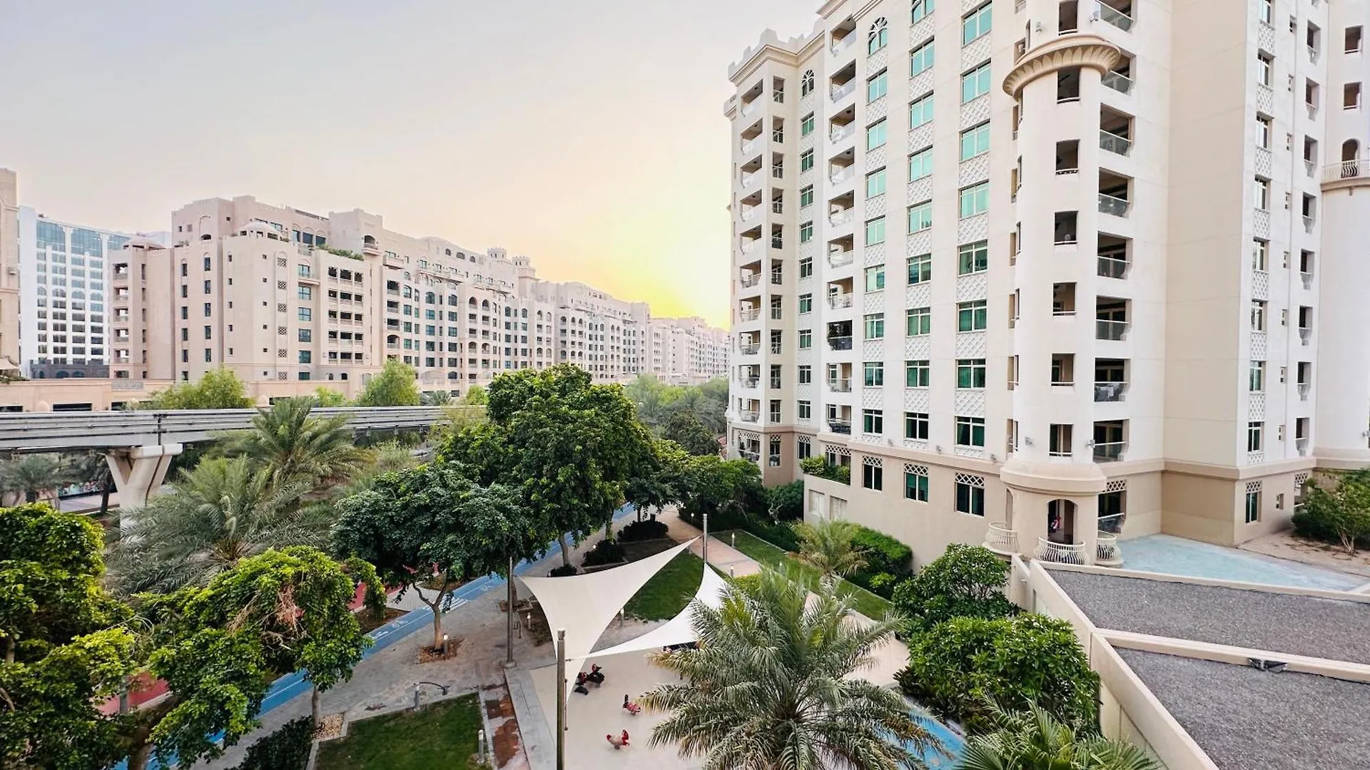 Luxury 3 Bed Apartment At Palm Jumeirah Dubai