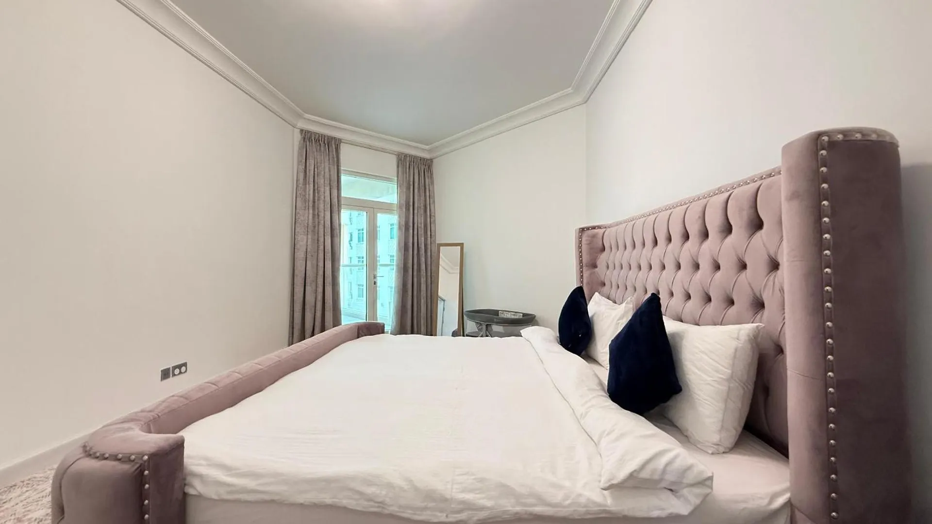 Luxury 3 Bed Apartment At Palm Jumeirah Dubai