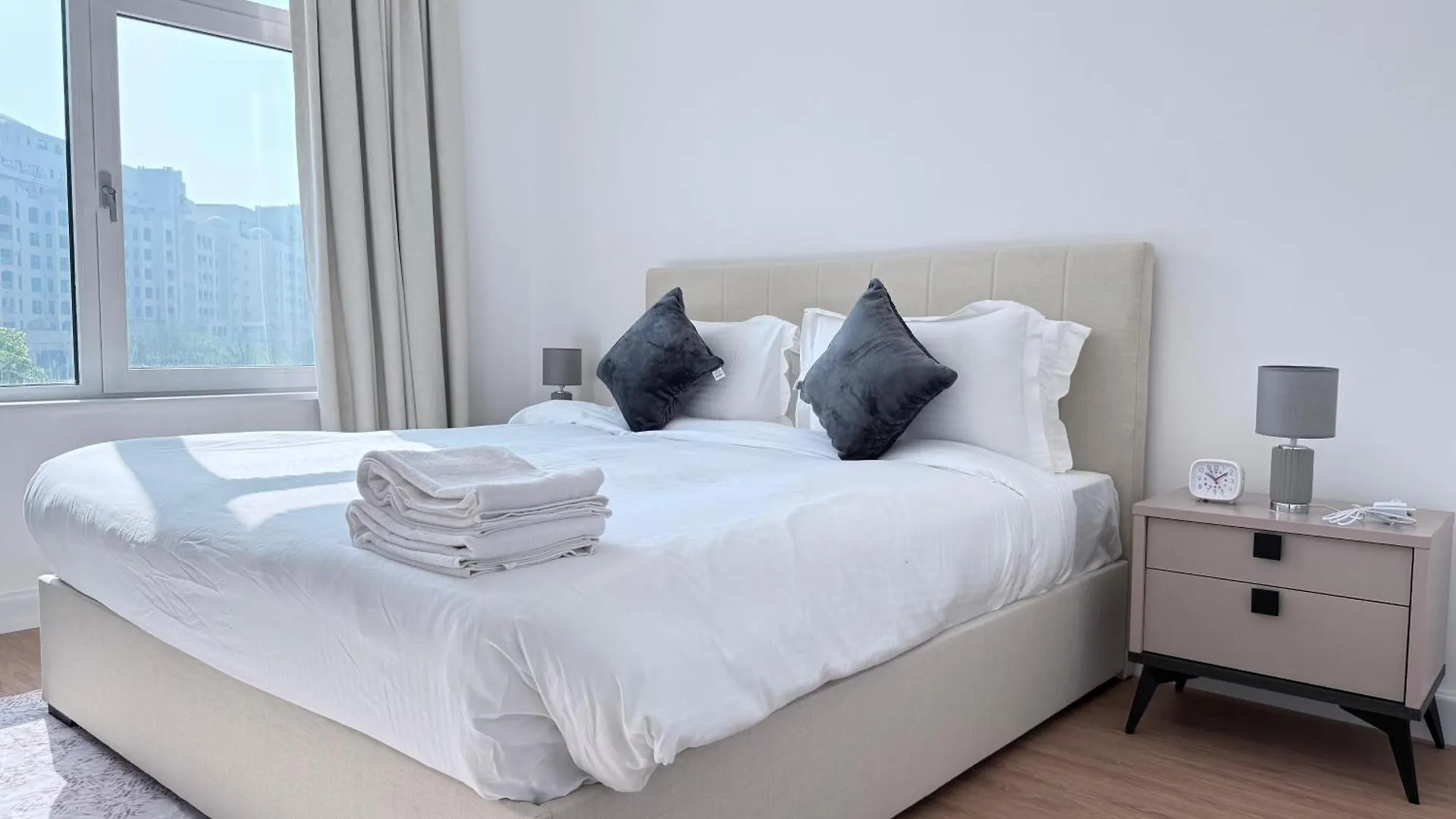 Luxury 3 Bed Apartment At Palm Jumeirah Dubai 0*,  United Arab Emirates